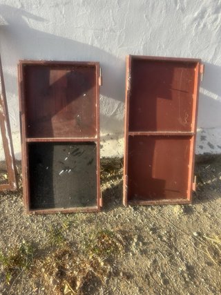 Marco y hoja de ventana de hierro