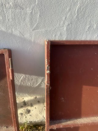 Marco y hoja de ventana de hierro