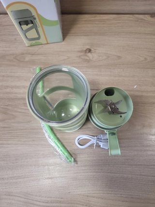 AMZCHEF Batidora Portátil Juicer Blender