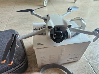 Dron DJI Mini 3 RC Gris