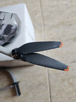 Dron DJI Mini 3 RC Gris