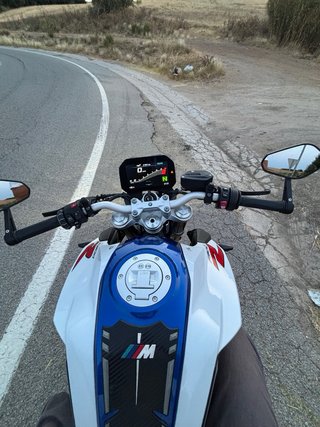 Cambio BMW F900R por Honda XADV750