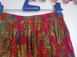 Gonna stampata vintage con volant