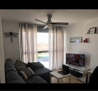 Ventilador de techo gris con luz
