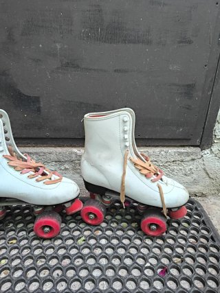 Patines 4 ruedas talla 36