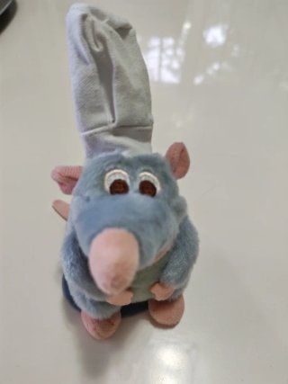 Peluche Ratatouille con imán