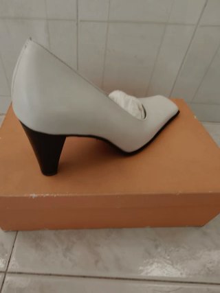 Zapatos de Tacón Luca Del Monte talla 35.5 Blancos