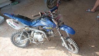 Nini Moto de cross azul y blanca con marchas sinem