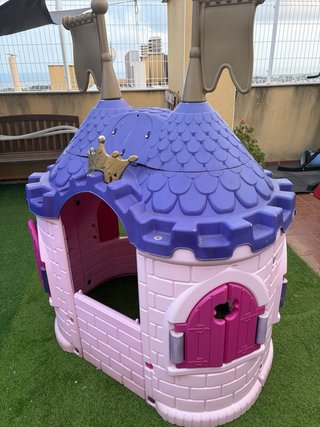 REGALO: castillo de juguete para jardín
