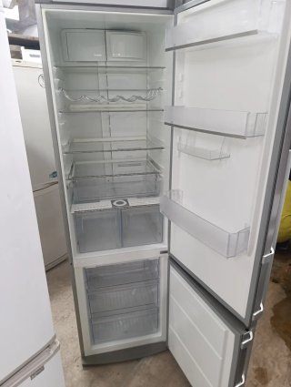 Nevera Electrolux de 2m por 60cm