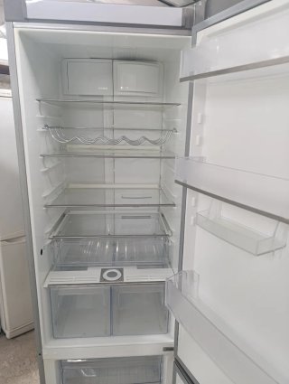 Nevera Electrolux de 2m por 60cm