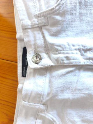 Shorts vaqueros blancos desgastados