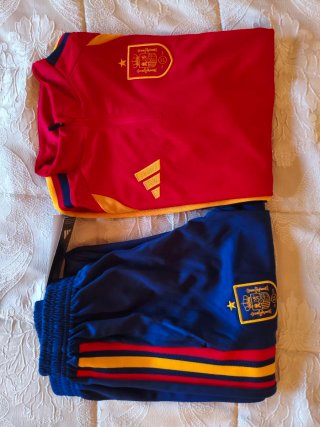 Chándal Selección Española Talla 18 niño (145-155)