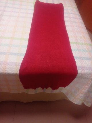 Vestido strapless liso rosa rojo, es transparente