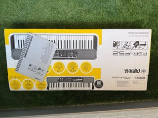 Teclado Yamaha PSR-F52 con caja