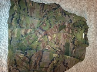 Traje militar camuflaje ,  2N