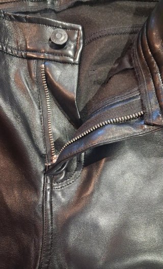 Pantalón cuero negro talla 40