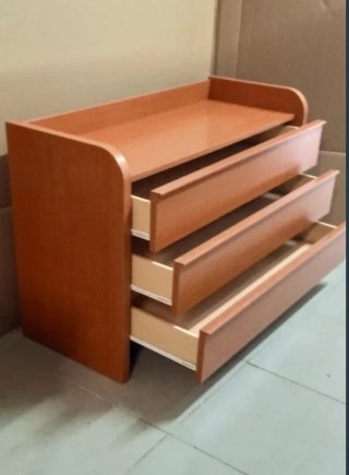 Cómoda de madera naranja 3 cajones