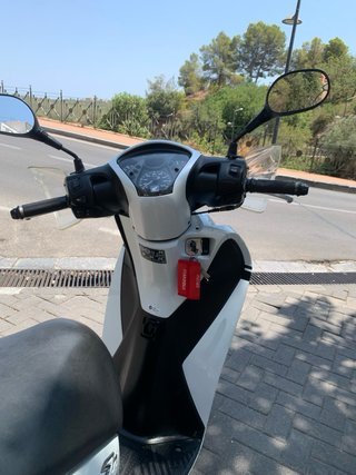 Honda SH 125cc Scooter Blanca