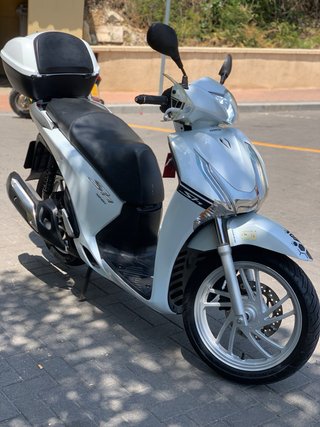 Honda SH 125cc Scooter Blanca