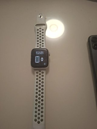 iPhone 11 Pro Max 256GB + Apple Watch S6