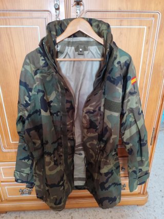 Traje de agua camuflaje