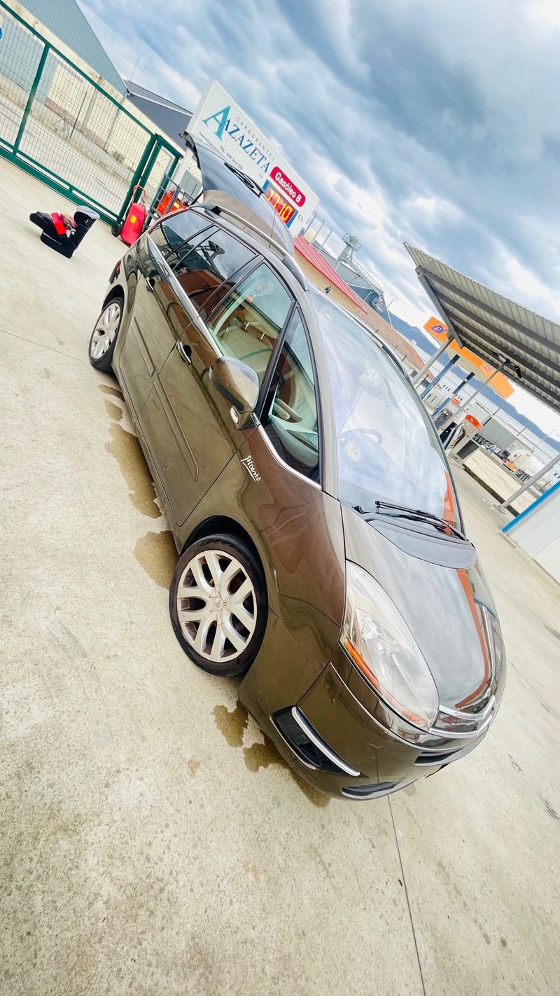 Citroen C4 Picasso 2011 - foto 1