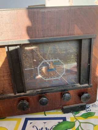Radio antigua válvulas