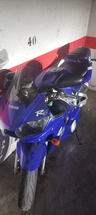 Yamaha R6 Azul