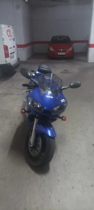 Yamaha R6 Azul