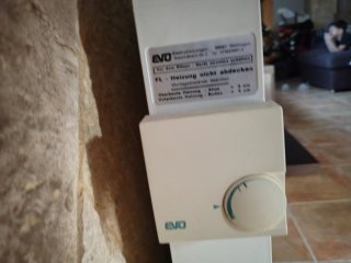 Radiador eléctrico blanco. Escucho ofertas de prec