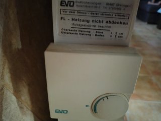Radiador eléctrico blanco. Escucho ofertas de prec