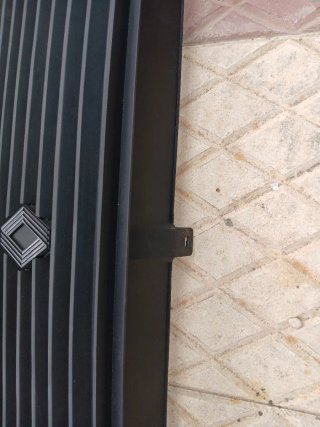 Rejilla frontal R9 del 85 fase 1