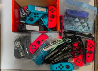 Lote Nintendo 2D y Joy-Con para reparar
