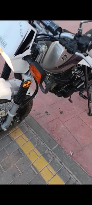 Yamaha TW200 Plata/Blanco Enduro