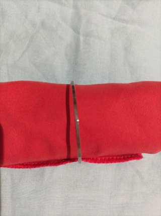 Pulsera infantil con figuras y piedra