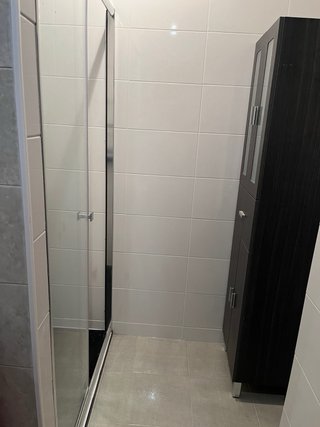 Alquilo espacio, 2 estancias, salón y dormitorio