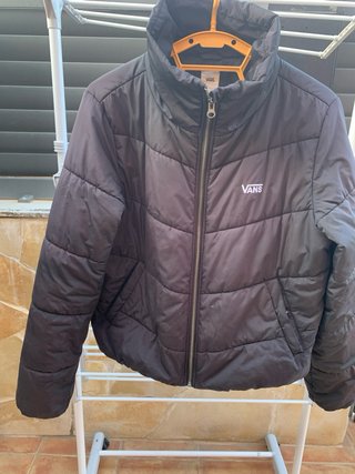 Chaqueta Vans Negra.