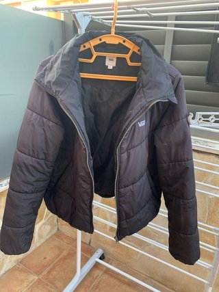 Chaqueta Vans Negra.