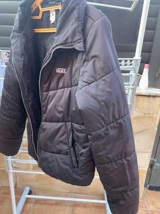 Chaqueta Vans Negra.