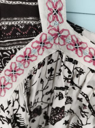 Blusa estampada con bordado Nüd by NKN Talla S