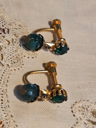 Pendientes antiguos metal dorado cristal tallado