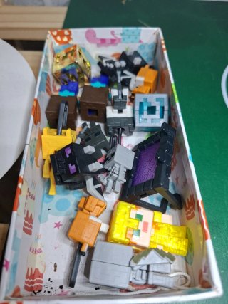 Figuras Minecraft Kinder Sorpresa