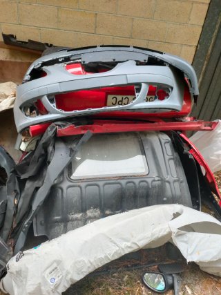 Lote de piezas de coche de almacén
