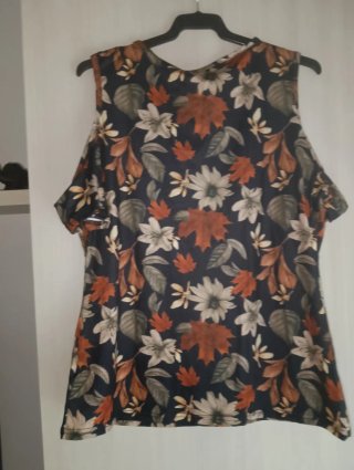 Camiseta mujer floral con escote anudado