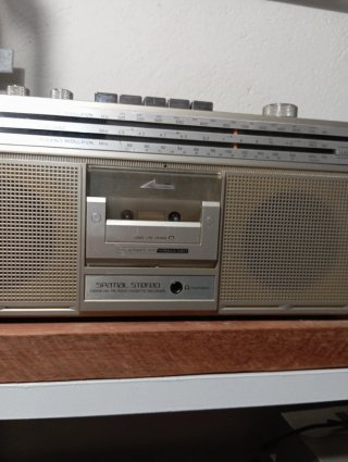 Spatial Stereo Philips radio cassette