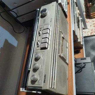 Spatial Stereo Philips radio cassette