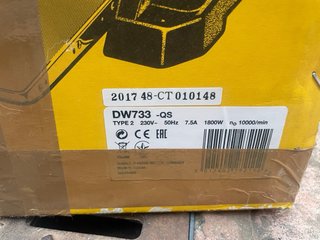 Cepilladora Dewalt DW733-QS