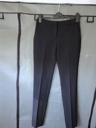 Pantalones de pinzas de mujer. De traje. Nuevos si