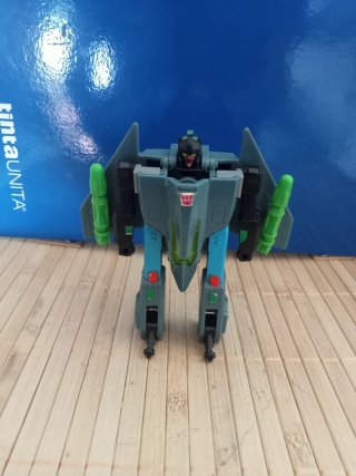 Transformers G1 predator falcon